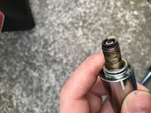 CBR125R spark plug change